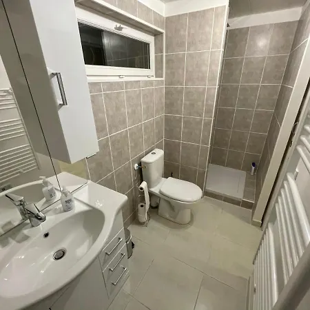Appartement dans maison à Corbelin proche Walibi Extérieur photo