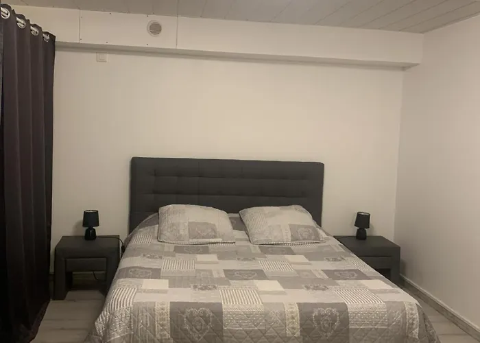 Appartement dans maison à Corbelin proche Walibi